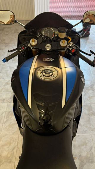 CAMBIO/VENDO Yamaha YZF R6R 2008