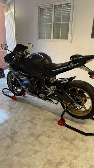CAMBIO/VENDO Yamaha YZF R6R 2008