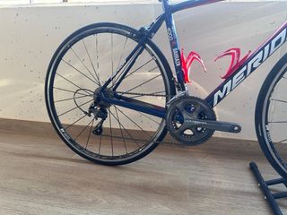 Bicicleta de carretera Merida Bahrain 4000 carbono