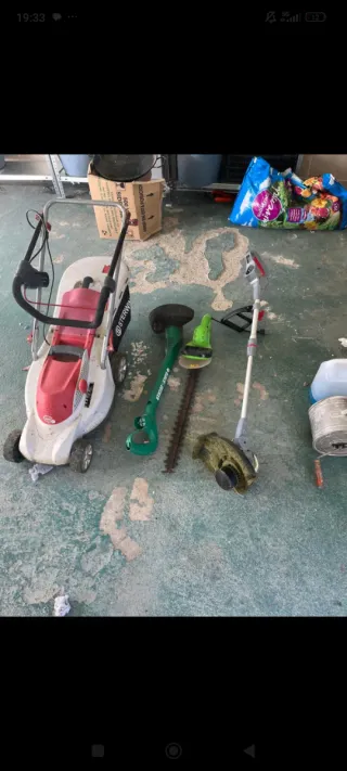 Cortacésped, cortasetos y desbrozadora