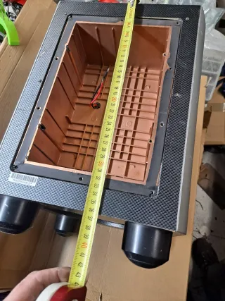 Caja Subwoofer JBL Negra y Gris