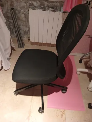 Silla de escritorio negra