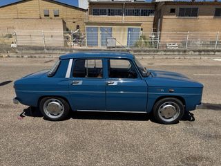 Renault 8