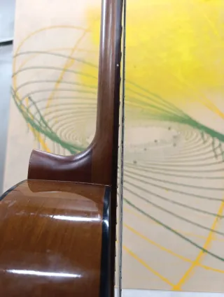 Guitarra Yamaha CX40 con funda y pie