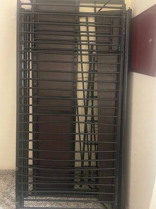 Litera metálica con escritorio