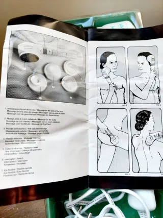 Masajeador Ufesa con accesorios