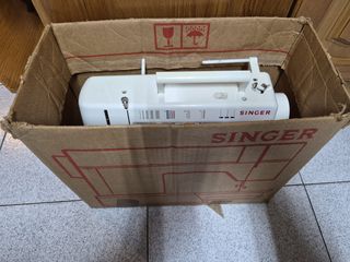 Máquina de coser Singer 4820C