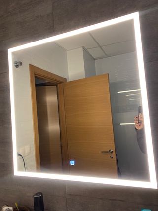 Espejo con luz y Bluetooth