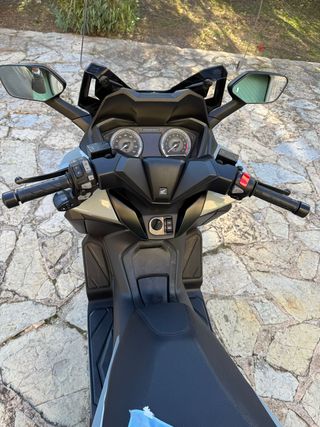 Honda Forza 350 Maxi Scooter