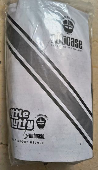 Casco Nutcase - Mini Dots