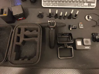 GoPro Hero7 Black + baterías extra + cargadores