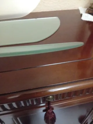 Estanterías de cristal grueso