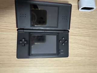 Nintendo DS Roja y negr