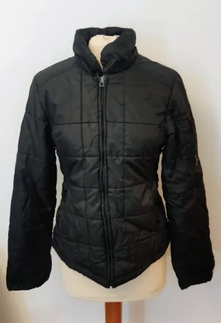 Chaqueta Anorak plumífero ZARA TRF Talla M Negra