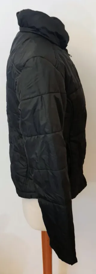 Chaqueta Anorak plumífero ZARA TRF Talla M Negra