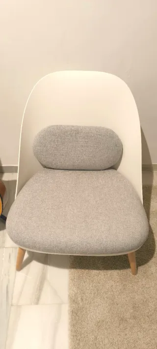 Sillón moderno blanco y gris