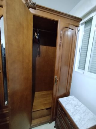 Armario 3 cuerpos madera clásico