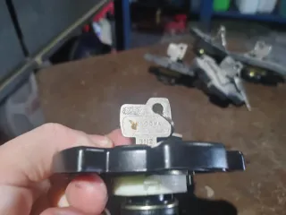 Tapón depósito gasolina con llaves honda XL mtx