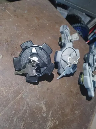 Tapón depósito gasolina con llaves honda XL mtx