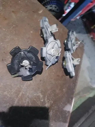 Tapón depósito gasolina con llaves honda XL mtx