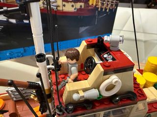 Lego Ideas 21350 Tiburón - Set de Construcción