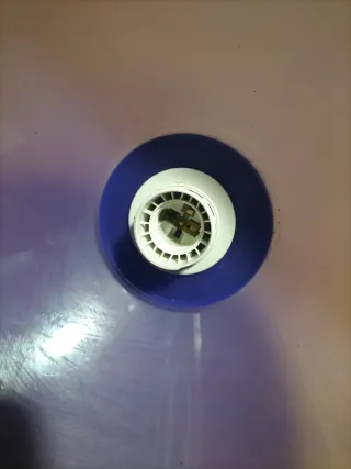 Lámpara de techo morada y gris