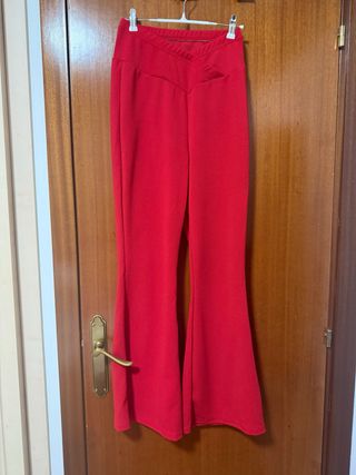 Pantalón campana rojo elástico