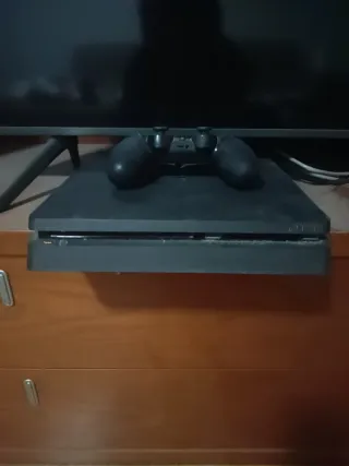 PS4 Slim 500GB Negra (Precio Negociable)