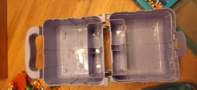 Aquabeads Caja de Cuentas y Plantillas