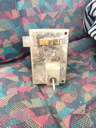 Cerradura AZBE con llaves