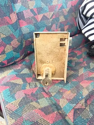 Cerradura AZBE con llaves