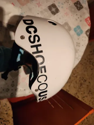 Casco DC Shoes blanco