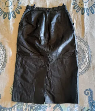 Joyita vintage 90s! Falda midi piel azul marino 34