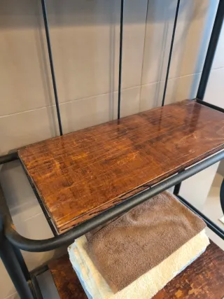 Estantería metal negro y madera