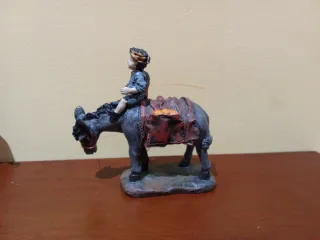 Figura Belén Niño en Burro