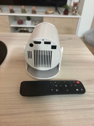 Mini proyector Thunrlge Full HD WiFi