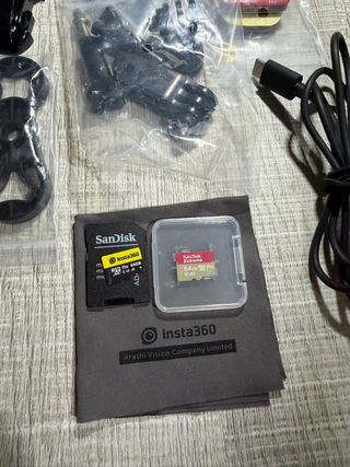 Insta360 ONERS Twin Edition+ Kit Moto + Accesorios