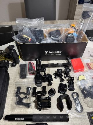 Insta360 ONERS Twin Edition+ Kit Moto + Accesorios