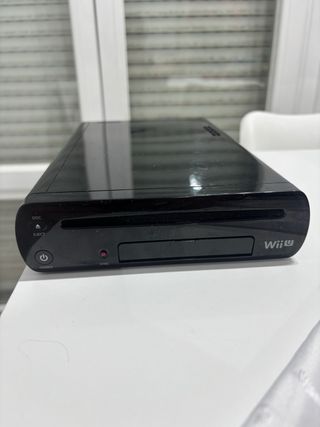 Nintendo Wii U + Controller Peach. Solo spedizioni.