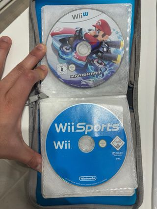 Nintendo Wii U + Controller Peach. Solo spedizioni.