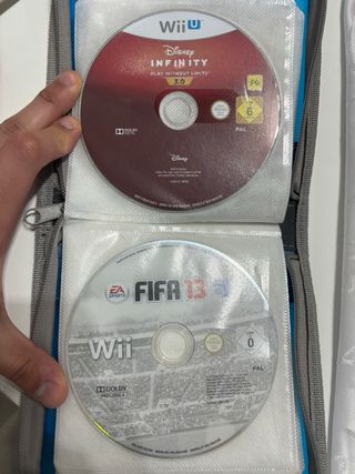 Nintendo Wii U + Controller Peach. Solo spedizioni.