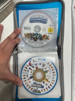 Nintendo Wii U + Controller Peach. Solo spedizioni.