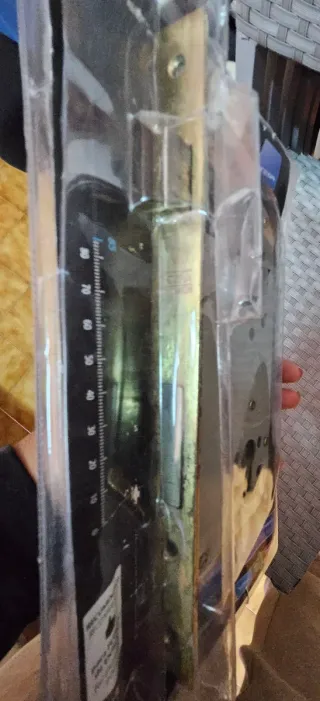 Cerradura de embutir Tesa