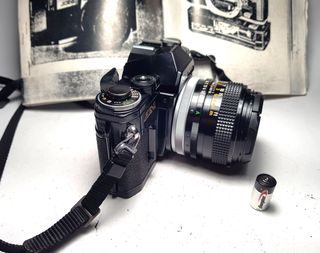 Canon AE-1 Negra con Lente FD 50mm f/1.4