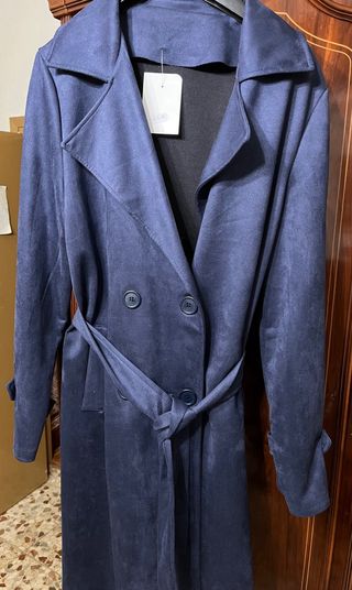 Gabardina marrón chocol y azul marino con cinturón