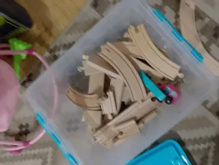 Trenes de madera Ikea