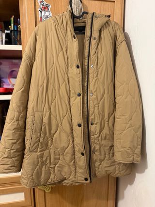 Chaqueta Zara guateada beige de esta temporada.