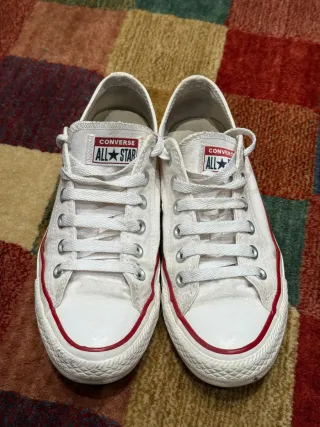 Zapatillas Converse Blancas y Rojas