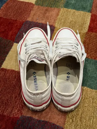 Zapatillas Converse Blancas y Rojas