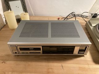 Giradischi Garrand D-20 e amplificatore Pioneer